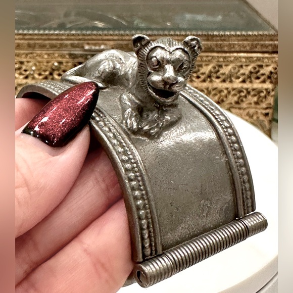 VTG RARE MMA 1976 Pewter Lion Cuff Bracelet - EUC - King Tut - Egyptian Revival - Picture 13 of 17